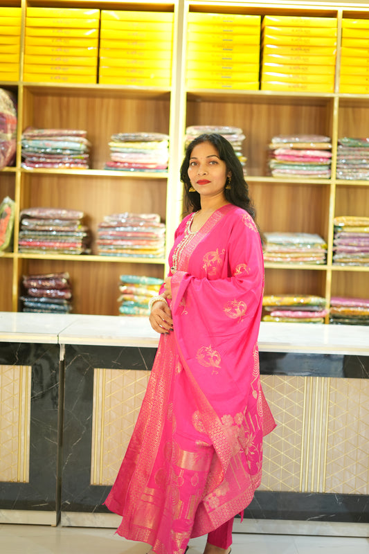 VRNY Viscose Magenta Suit
